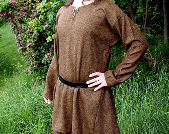Early Medieval wool Birka tunic for Viking man and Viking costume |  Medieval basic Viking woollen tunic for historical reenactment
