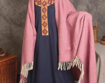 Natural 100% pure raw merino wool blanket/cloak with diamond twill weave pattern for Viking age. Cosy blanket