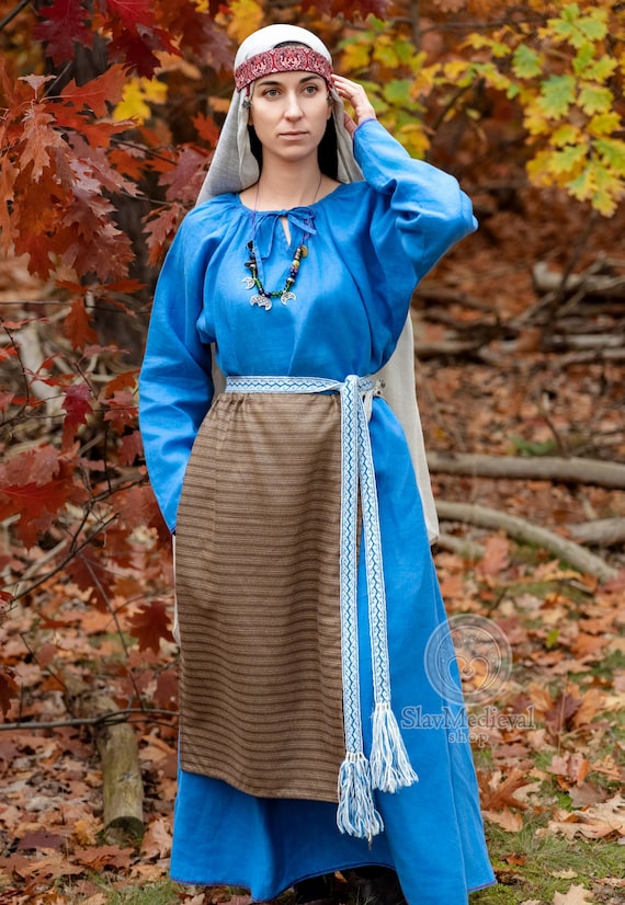 linen under dress Saying I love this dress is such an understatement. It's under $150 and 100% linen! This look is on the blog OR You comment SHOP below to receive a DM with the