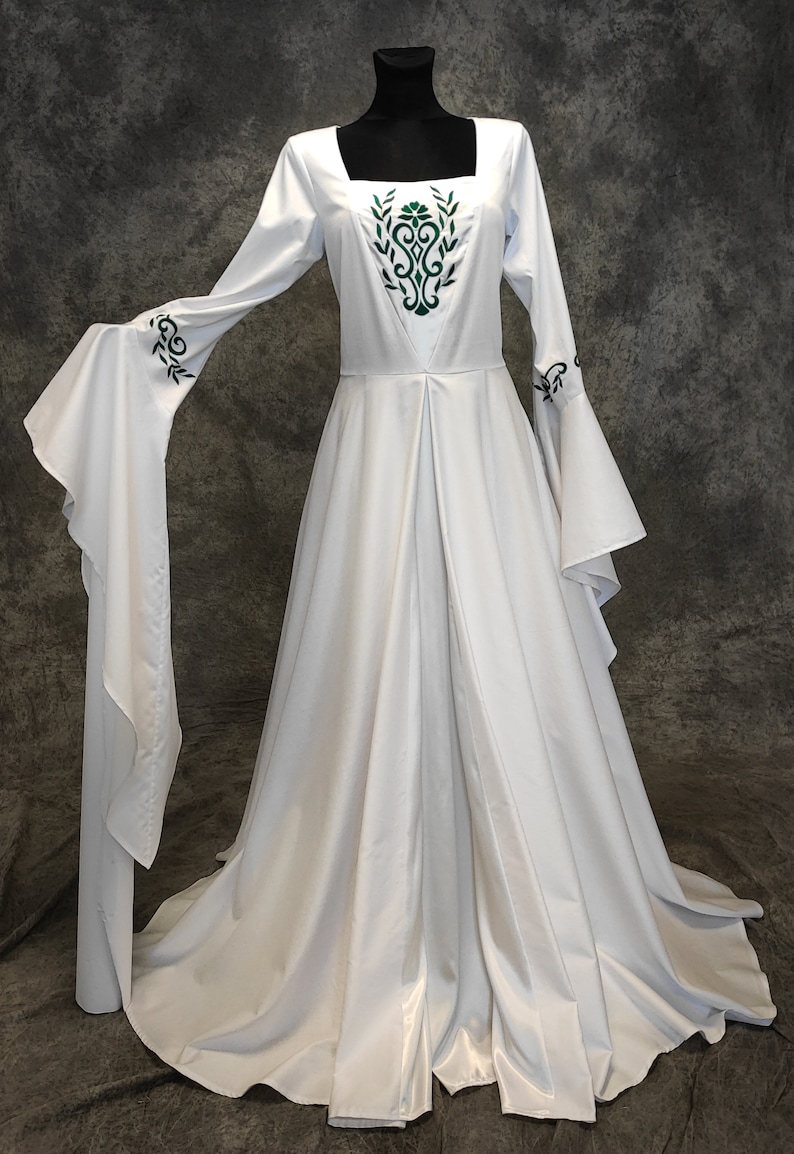 Vrouwe van het meer Fantasie Middeleeuwse Elven satijnen katoenen geborduurde trouwjurk met veters en brede geborduurde mouwen rijk Ren Faire-kostuum White