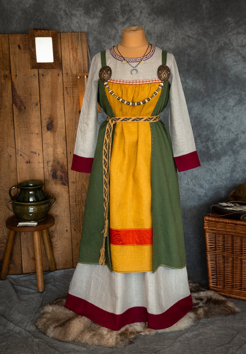 FRIDA Early Medieval Scandinavian Viking Woman Costume With - Etsy