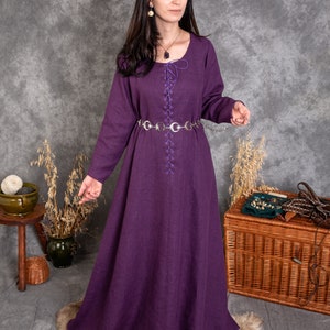Cotte simple Wide laced linen dress with binding/drawsting for Medieval/Renaissance woman historical reenactment costume in custom size Purple