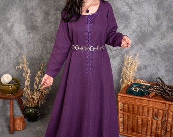 Late Medieval Natural Linen Front-Laced Cotte Simple Wide Dress for Historical Reenactment Costume | LARP Renaissance Fair Cottagecore Dress