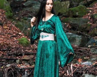 Medieval Fantasy Elf Renaissance Faire Velour Velvet Fairy Chemise Dress Gown with Long Widen Flowy Sleeves for LARP SCA Cosplay Faerie