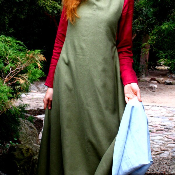 Medieval surcote for woman, historical pattern, great for reenacting, medieval dress