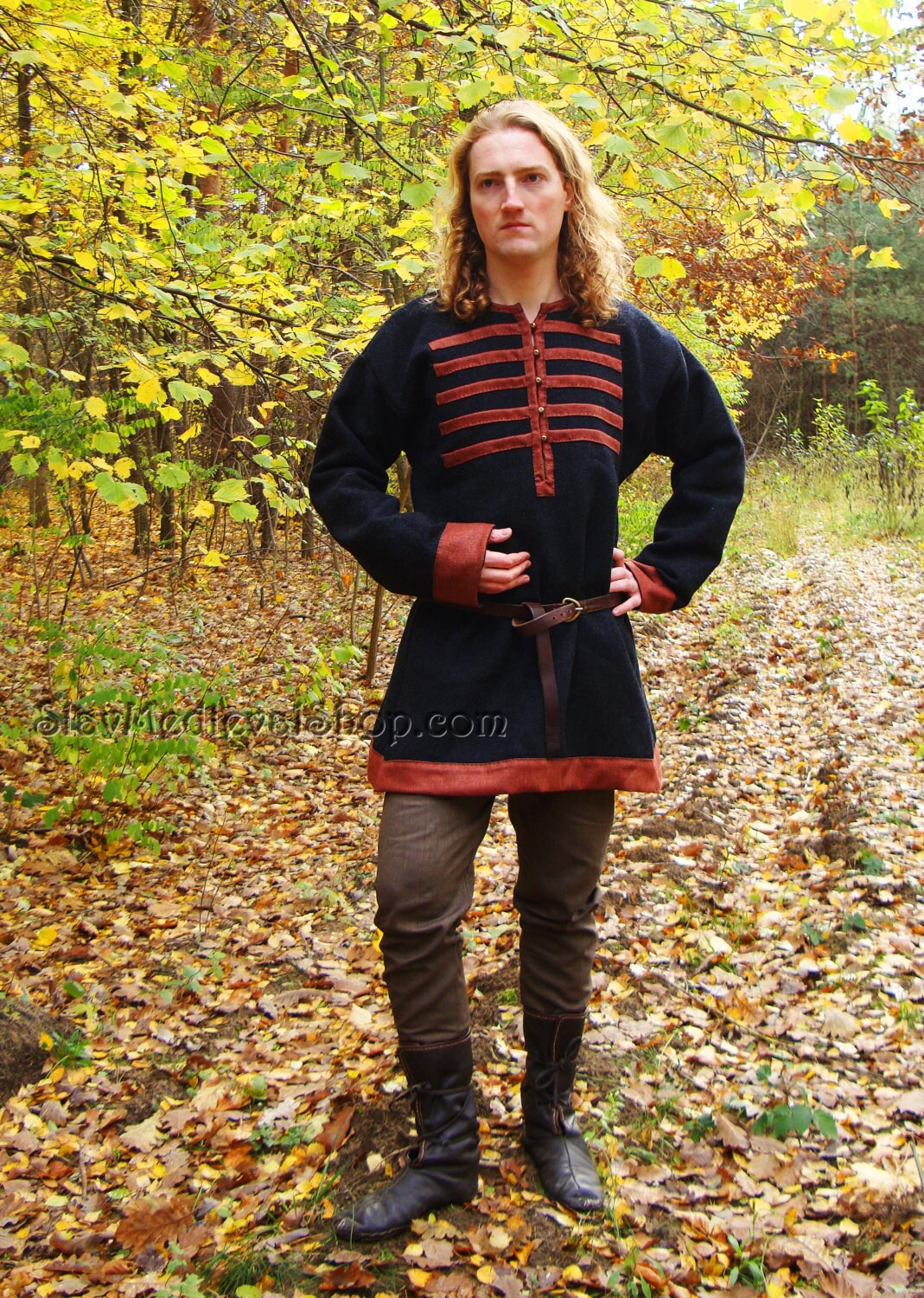 Early Medieval wool tunic-coat with bronze buttons for Viking man costume | Medieval wollen tunic for historical reenactment