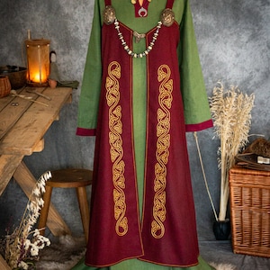 ASTA Early Medieval Scandinavian Viking Woman Costume With Wide Linen ...
