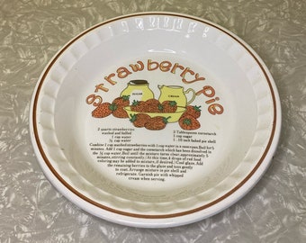 Strawberry Pie Pie Plate // Made In Korea // Made By Hankook //Vintage Pie Plate Pie Bakers // Strawberry Pie Recipe