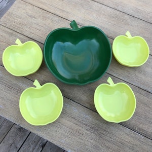 Vintage Hazel Atlas Apple Bowl Set // Milk Glass Apple Set // Green Apple Dishes // Salad Dishes // Desert Dishes