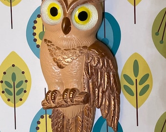 Vintage Chalk ware Owl Wall Décor // Owl Wall Hanging Brown and Gold