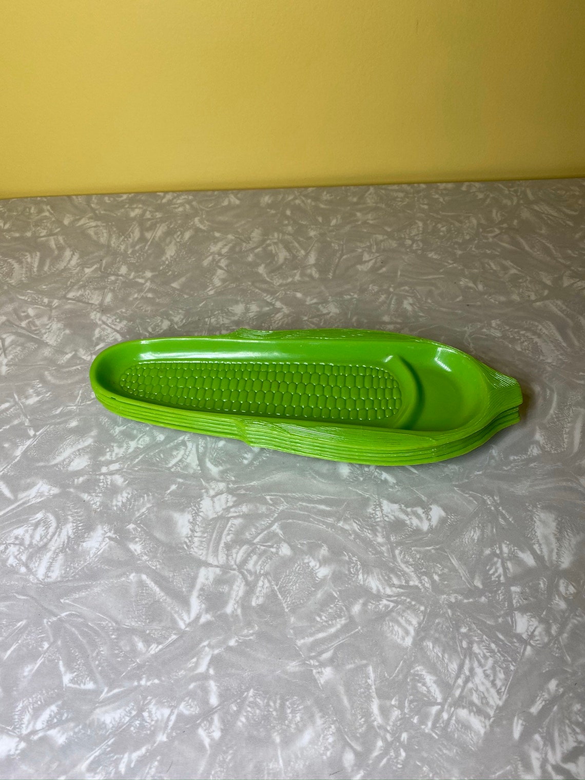 Green Plastic Corn on the Cob Holders // Trays Set of Five 5 | Etsy Plastic Corn On The Cob Trays