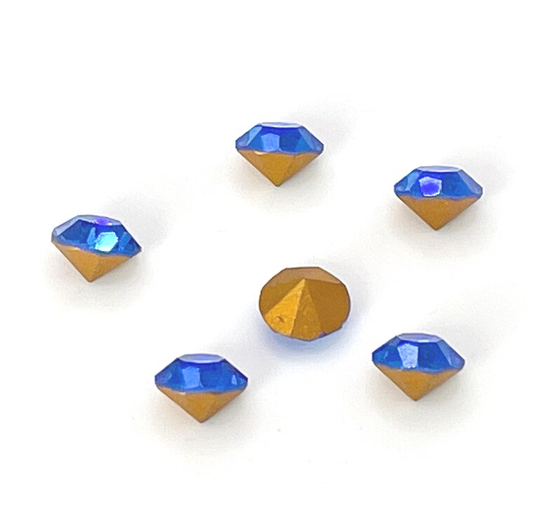 Vintage Sapphire Blue Glass Rhinestones - 6mm Foiled Chatons, Jewelry Making (6 Pieces) image 4