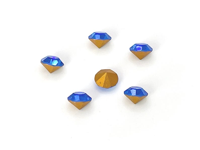 Vintage Sapphire Blue Glass Rhinestones - 6mm Foiled Chatons, Jewelry Making (6 Pieces) image 5