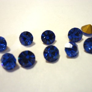 Vintage Glass Round Vibrant Sapphire Blue colour Glass rhinestone Chaton  5mm Foiled pointed back dark blue rhinestones- 10 pieces