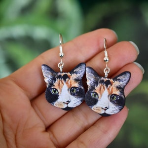 Tricolour Cat Face Earrings, Illustrated Wooden Jewellery, Art Earrings , Gift for cat lover. image 5