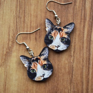 Tricolour Cat Face Earrings, Illustrated Wooden Jewellery, Art Earrings , Gift for cat lover. image 4