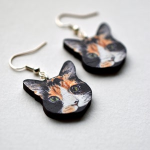 Tricolour Cat Face Earrings, Illustrated Wooden Jewellery, Art Earrings , Gift for cat lover. image 2