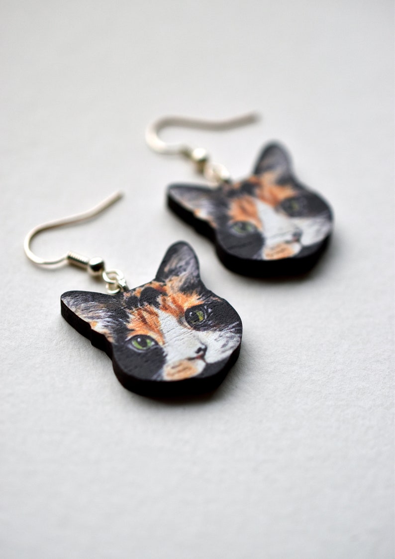 Tricolour Cat Face Earrings, Illustrated Wooden Jewellery, Art Earrings , Gift for cat lover. image 2