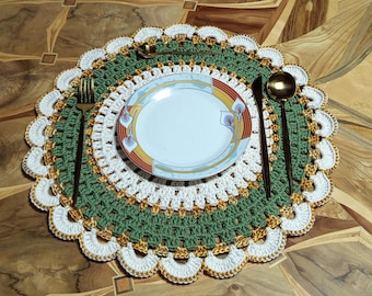 Handmade Crochet Christmas Placemats, 38x38 cm, Cotton Dining Table Decor, Red Black Green Placemats, Gold Trim, Holiday Table Setting Gift