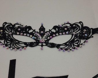 Masque de mascarade en dentelle et strass : Demi-masque d'Halloween noir