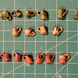 Miniature mugs/cups/tea cups