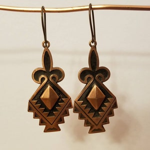 Vintage copper fleur de lis earrings