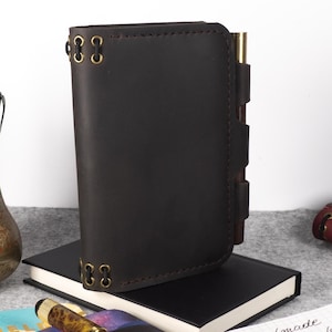 Funda de cuero para cuaderno Field Notes, cartera para diario de viaje con ranuras para tarjetas, organizador EDC hecho a mano, estuche para cuaderno de bolsillo.