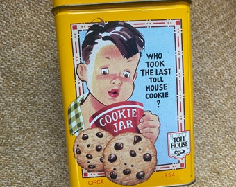 Nostalgic Nestles Toll House Cookies Dry Goods Container Cute Colorful Clean Mid-Century War Veterans Moms Kids Ads