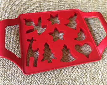 U.K. Design 1983 Holiday Cookie Cutting Made Easy Gift Idea Cool Mid-Century Red Plastic With Handles