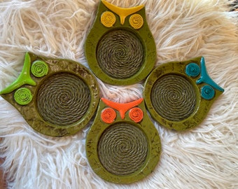 Eye Candy Colorful 60's & 70's Owl Coasters Wood and Jute by Fitz and Floyd 5 inch by 4.5 inch Set of Four Mid-Mod Retro Kitsch Collectibles