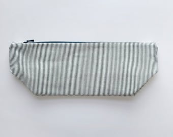 Travel bag - blue & white stripe