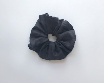 Scrunchie - navy linen