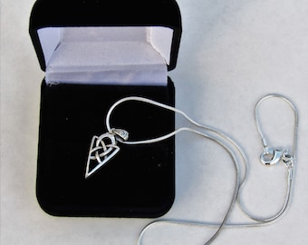 The Celtic Arrow Pendant