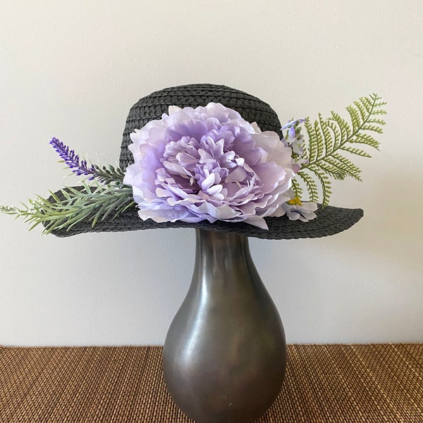 Ladies Lavender Hat/Big Flower Hat/Tea Hat/Church Hat/Girls Night/Tea Party/Derby Hat/Kentucky Derby/Ferns
