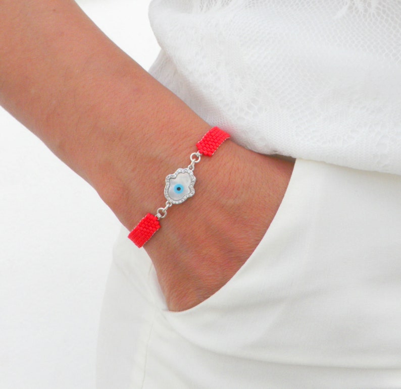 Ladies Turquoise /& Sterling Silver Beaded Bracelet With Hamsa Hand Charm