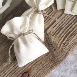 10 pcs/ensemble, petits sacs en lin (2x3'') avec ficelle de lin attachée, sacs-cadeaux ou d'emballage, douche de mariage, ivoire