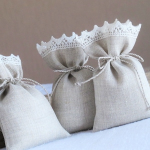 10 Stück / Set Leinenbevorzugungssäckchen, Größe 3x5 '' Geschenksäckchen mit einzelner Leinenschnur, Hochzeitsbevorzugung Duschverpackung, hell taupe grau