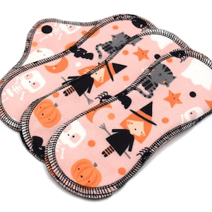 Leakproof Reusable Cloth Panty Liners , Super Soft Cotton Flannel Reusable Pads for Light Flow in 6&quot;, 7&quot;, 8&quot;, 9&quot; - Halloween | Light Pad