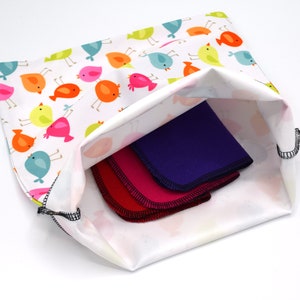 Reusable Wet Bag, Washable and Leakproof Bag for Cloth Pads, 1 Gallon Plastic Free Storage Bag, Menstrual Pad Pouch, Discreet