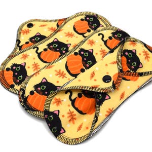 Leakproof Reusable Cloth Panty Liners, Super Soft Cotton Flannel Reusable Pads for Light Flow in 6&quot;, 7&quot;, 8&quot;, 9&quot; - Pumpkin Cats | Light Pad