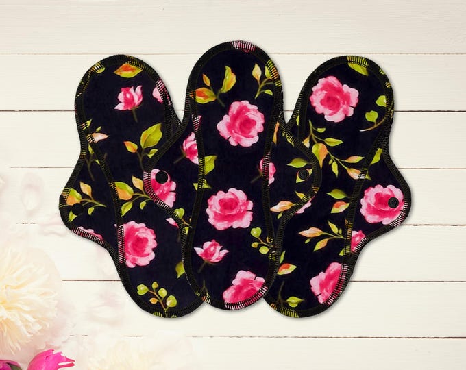 Reusable Cloth Pad - Midi Pad For Regular Flow - Cotton Flannel - 8″ to 14″ - Big Roses