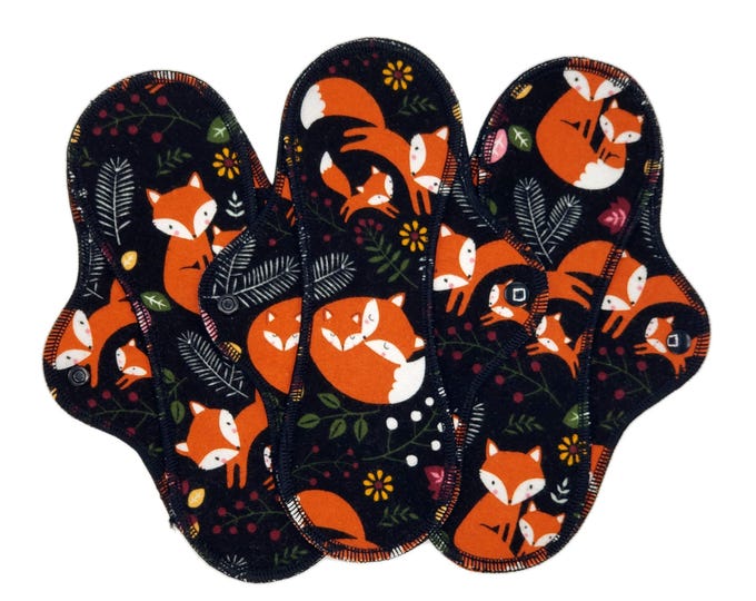 Reusable Cloth Pad - Midi Pad For Regular Flow - Cotton Flannel - 8″ to 14″ - Cute Foxes