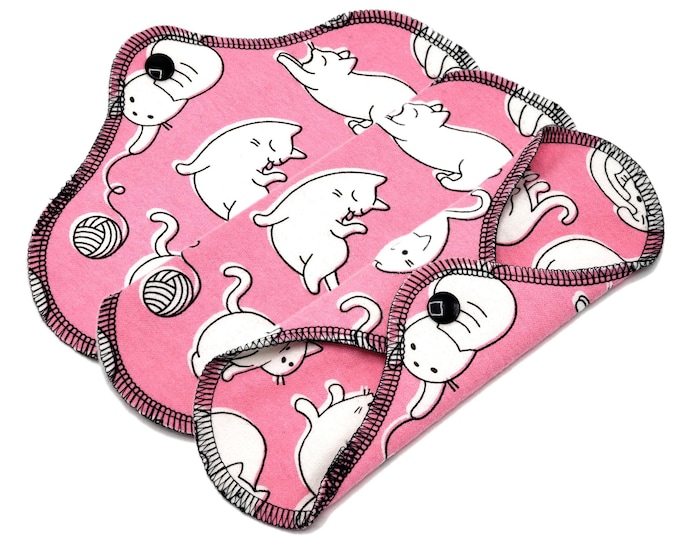 Reusable Panty Liner - Daily Liner - Cotton Flannel - 6" To 9" - Cats On Pink