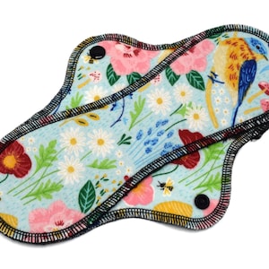 Reusable Cloth Pad - Midi Pad For Regular Flow - Cotton Flannel - 8″ to 14″ - Birds And Bees