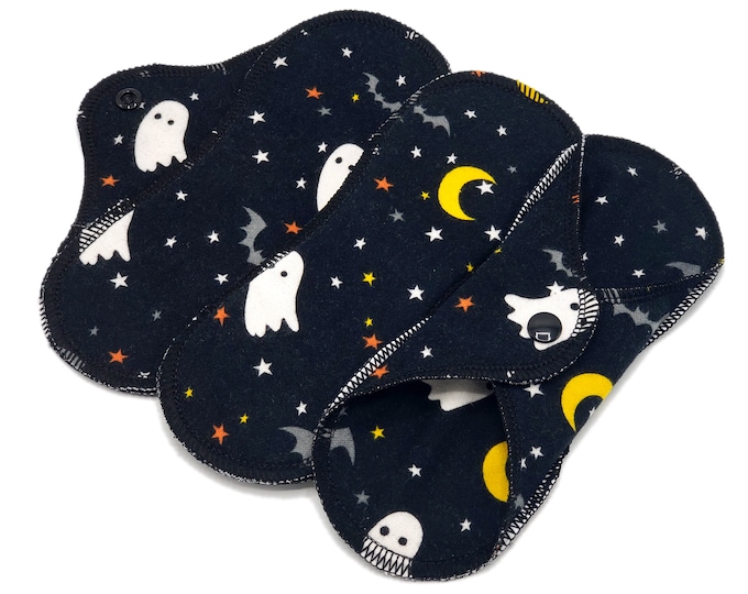 Halloween Cloth Panty Liners, Super Soft and Leakproof Cotton Flannel Pads for Light Flow, Reusable Period Pad - Cute Ghosts | LightWings