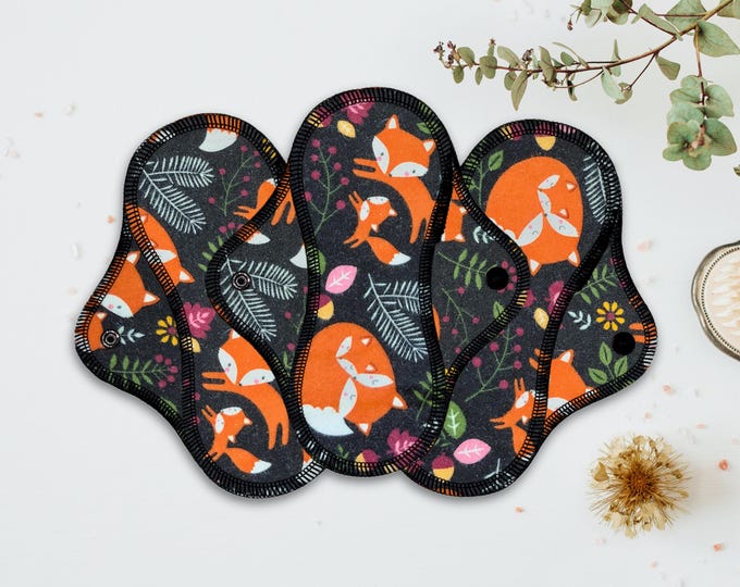Reusable Cloth Pad - Light Pad - Cotton Flannel - 6" To 9" - Cute Foxes