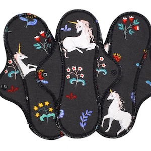 Reusable Cloth Pad - Midi Pad For Regular Flow - Cotton Flannel - 8″ to 14″ - Unicorns