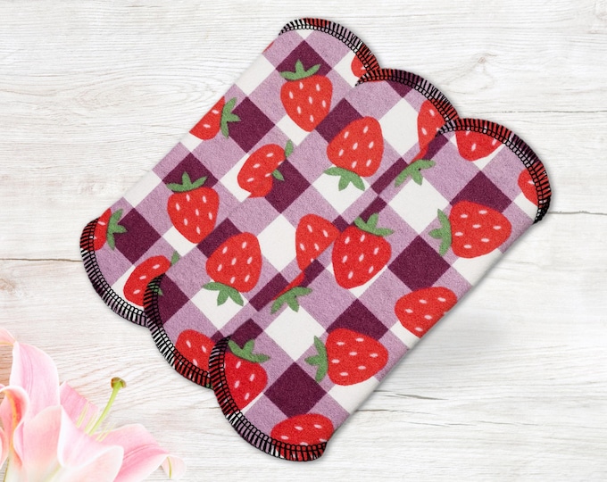 Reusable Panty Liner - Daily Liner - Cotton Flannel - 6" To 9" - Strawberries