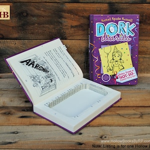 Holle boekenkluis - DORK Diaries #2 - paars - geheim boek