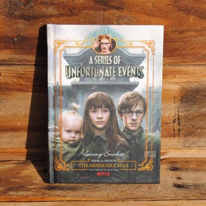 Hollow Book Safe - A Series of Unfortunate Events 4 Netflix Version - Hollow Secret Book